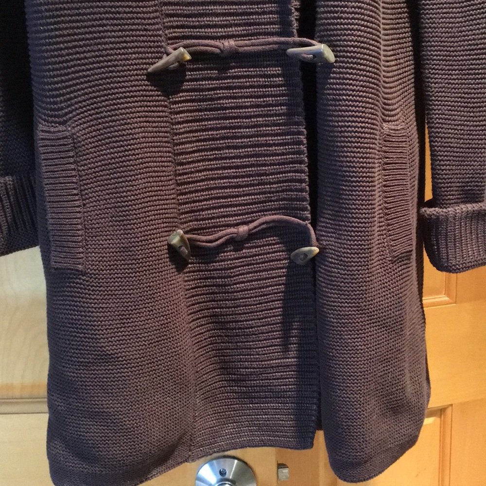 Like new sweater cardigan - Picture 2 of 4